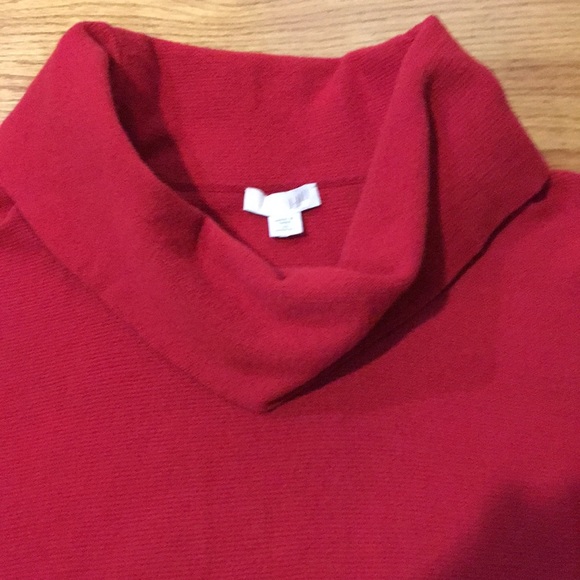 Red light sweatshirt  I liked the hemmed sleeve. (Refer to picture) - Picture 4 of 4